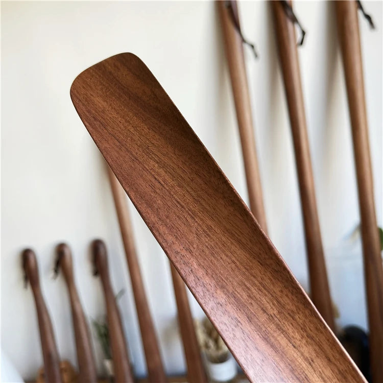 Black Walnut wooden Professional Shoe Horn Flexible Long Handle Shoehorn Useful Shoe Lifter Professional Shoe Spoon Home Tools