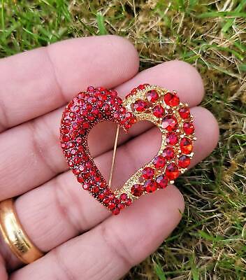 Red Heart Celebrity Brooch Stunning Vintage Look Retro Style Love Broach Pin D1R