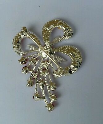 Stunning Silver Plated Flower Brooch Brooch Cake Pin with Red DIAMANTE Stones